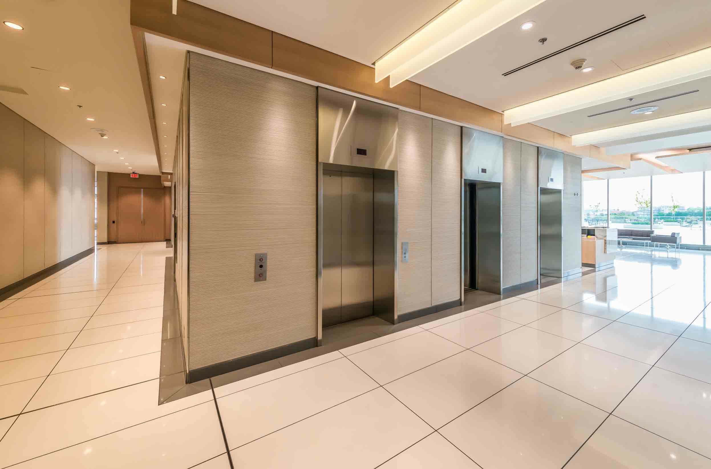 Elevators,In,The,Modern,Lobby,,Hallway,Of,The,Luxury,Hotel,